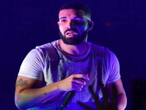 دانلود آهنگ Toosie Slide از Drake و با متن و ترجمه