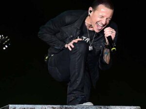دانلود آهنگ numb از Linkin Park با متن و ترجمه