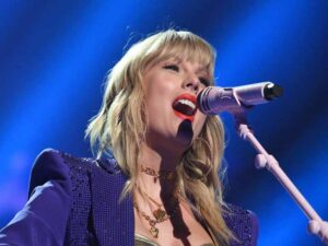 دانلود آهنگ Evermore از Taylor Swift با متن و ترجمه