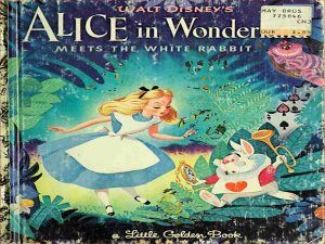 دانلود کتاب داستان انگلیسی ” آلیس در سرزمین عجایب با خرگوش سفید ملاقات می کند “