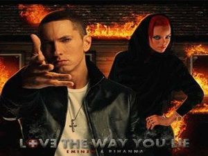 دانلود آهنگ Love The Way You Lie از Rihanna و Eminem با متن و ترجمه