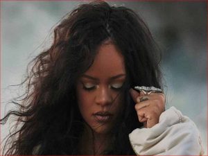 دانلود آهنگ Born Again از Rihanna با متن و ترجمه