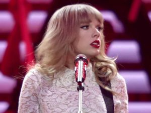 دانلود آهنگ Red از Taylor Swift با متن و ترجمه