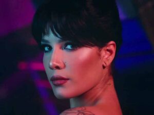 دانلود آهنگ Ashley از Halsey با متن و ترجمه