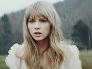 دانلود آهنگ Safe & Sound از Taylor Swift با متن و ترجمه