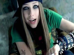 دانلود آهنگ Sk8er Boi از Avril Lavigne با متن و ترجمه