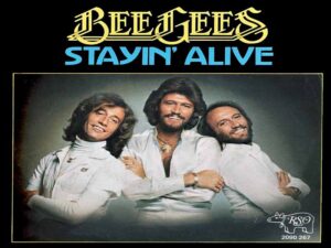 دانلود آهنگ Stayin Alive از Bee Gees با متن و ترجمه
