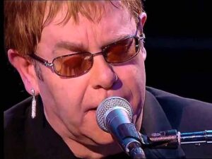 دانلود آهنگ Sorry Seems To Be The Hardest Word از Elton John با متن و ترجمه