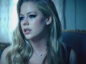 دانلود آهنگ Let Me Go از Avril Lavigne و Chad Kroeger با متن و ترجمه
