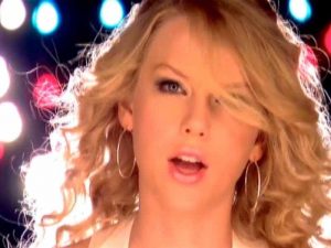 دانلود آهنگ Change از Taylor Swift با متن و ترجمه