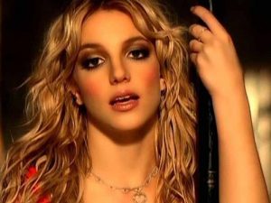 دانلود آهنگ Overprotected از Britney Spears با متن و ترجمه