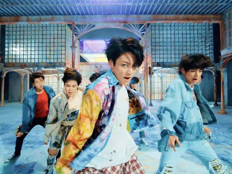 دانلود آهنگ کره‌ای Fake Love از BTS با متن و ترجمه