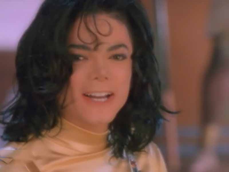 دانلود آهنگ Black Or White از Michael Jackson با متن و ترجمه