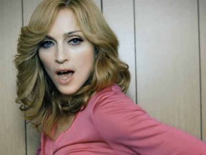 دانلود آهنگ Hung Up از Madonna با متن و ترجمه