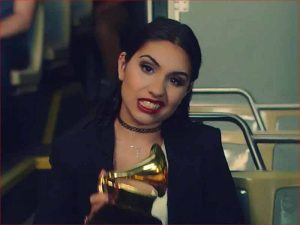 دانلود آهنگ Seventeen از Alessia Cara با متن و ترجمه