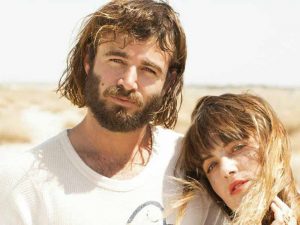 دانلود آهنگ Big Jet Plane از Angus و Julia Stone با متن و ترجمه