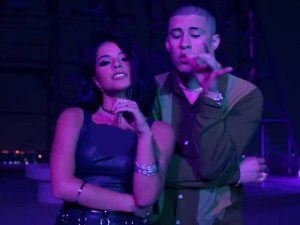 دانلود آهنگ اسپانیایی Mayores از Becky G و Bad Bunny با متن و ترجمه