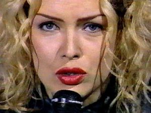 دانلود آهنگ Million Miles Away از Kim Wilde با متن و ترجمه