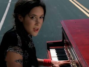 دانلود آهنگ A Thousand Miles از Vanessa Carlton با متن و ترجمه