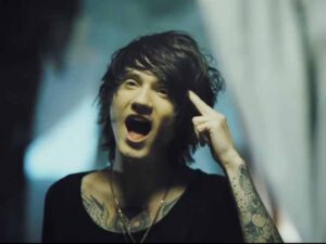 دانلود آهنگ Let it Sleep از ASKING ALEXANDRIA با متن و ترجمه