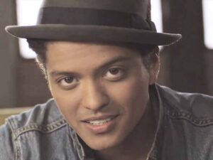 دانلود آهنگ Just The Way You Are از Bruno Mars با متن و ترجمه