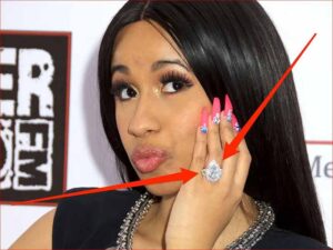 دانلود آهنگ Ring از Cardi B با متن و ترجمه