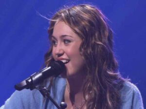 دانلود آهنگ I Miss You از Miley Cyrus با متن و ترجمه