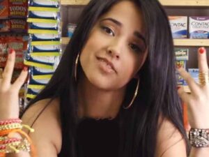 دانلود آهنگ Becky from The Block از Becky G با متن و ترجمه