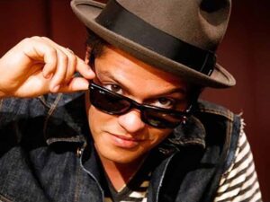 دانلود آهنگ Marry You از Bruno Mars با متن و ترجمه