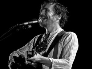 دانلود آهنگ Cheers Darlin از Damien Rice با متن و ترجمه