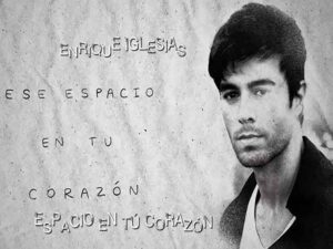 دانلود آهنگ اسپانیایی Espacio en Tu Corazon از Enrique Iglesias با متن و ترجمه