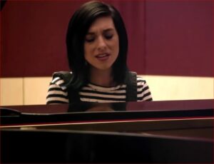 دانلود آهنگ Deception از Christina Grimmie با متن و ترجمه