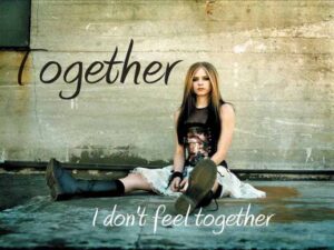 دانلود آهنگ Together از Avril Lavigne با متن و ترجمه