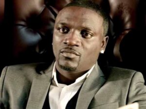 دانلود آهنگ So Blue از Akon با متن و ترجمه