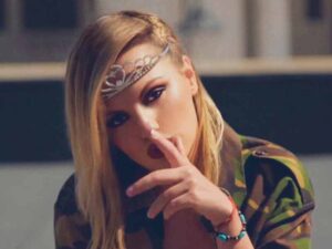 دانلود آهنگ Boom Pow از Alexandra Stan با متن و ترجمه