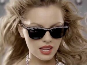دانلود آهنگ Million از Alexandra Stan و Carlprit با متن و ترجمه