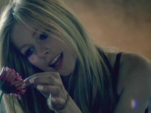 دانلود آهنگ Wish You Were Here از Avril Lavigne با متن و ترجمه