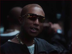 دانلود آهنگ Blast Off از Gesaffelstein و Pharrell Williams با متن و ترجمه