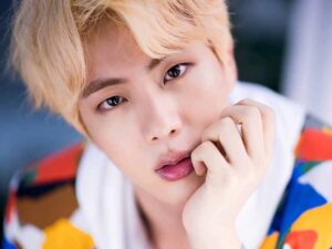 دانلود آهنگ کره‌ای Background از Jin (BTS) با متن و ترجمه
