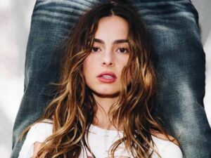دانلود آهنگ Diet Pepsi از Addison Rae با متن و ترجمه