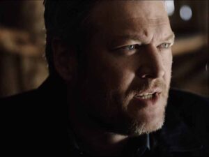 دانلود آهنگ God’s Country از Blake Shelton با متن و ترجمه