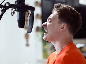 دانلود آهنگ Someone You Loved از Conor Maynard با متن و ترجمه