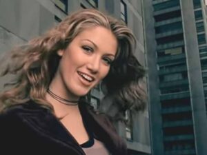 دانلود آهنگ Let It Rain از Delta Goodrem با متن و ترجمه