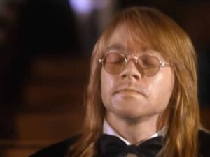دانلود آهنگ November Rain از Guns N’ Roses با متن و ترجمه