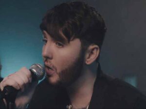 دانلود آهنگ Safe Inside از James Arthur با متن و ترجمه