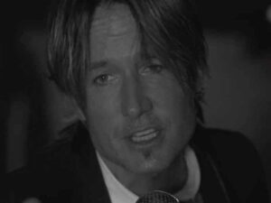دانلود آهنگ Blue Ain’t Your Color از Keith Urban با متن و ترجمه