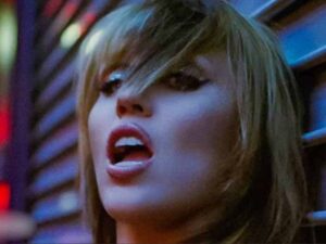 دانلود آهنگ Easy Lover از Miley Cyrus با متن و ترجمه