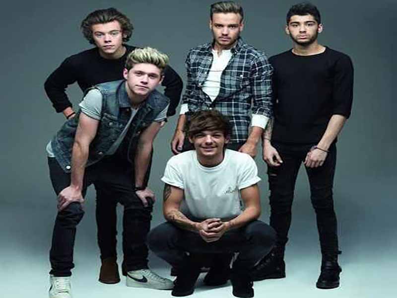 دانلود آهنگ Right Now از One Direction با متن و ترجمه