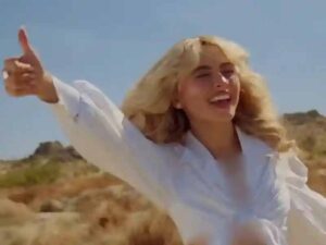 دانلود آهنگ Manchild از Sabrina Carpenter با متن و ترجمه