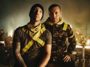 دانلود آهنگ Jumpsuit از Twenty one pilots با متن و ترجمه